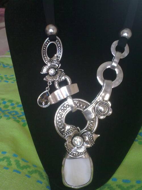 STUNNING!!! TIBETAN SILVER PAUA PENDANT CHUNKY NECKLACE