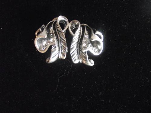 Gorgeous Tibet Silver Vintorio Collection Twisted Leaf & Cz Earrings