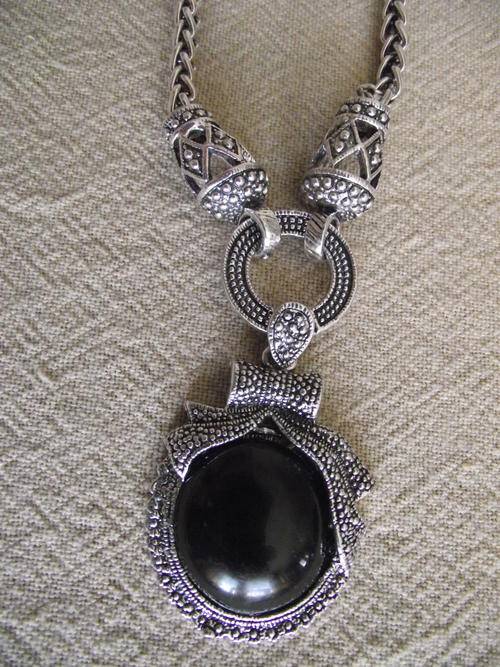 STUNNING BLACK TIBETAN SILVER PENDANT NECKLACE