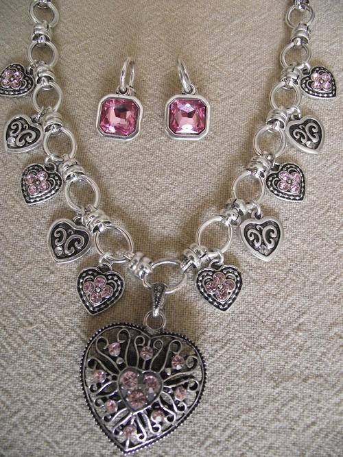 STUNNING TIBETAN SILVER PINK HEARTS PENDANT NECKLACE & EARRINGS SET