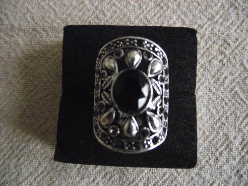 GORGEOUS TIBETAN SILVER FEAUX ONYX & CRYSTAL RING # 8