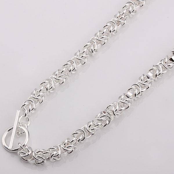 GORGEOUS 925 STERLING SILVER COATED NECKLACE WITH T & O Clasp