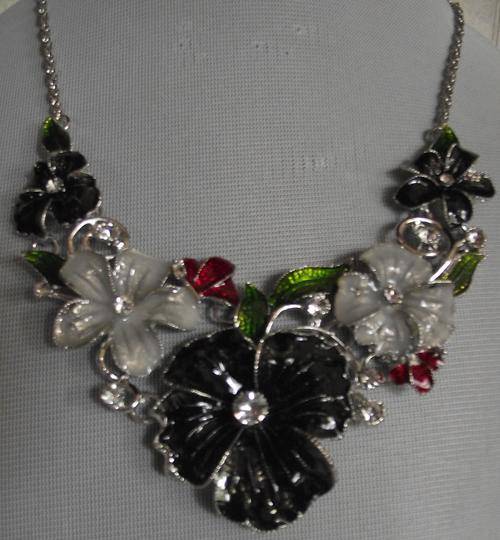 **LAST ONE** ***FLOWER BOUQUET COLLECTION 2012*** Black & Grey Enameled Necklace