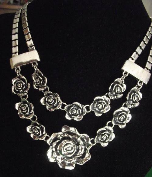STUNNING TIBET SILVER DOUBLE ROW FLOWER NECKLACE