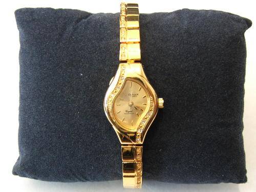 ***FUNKYYYY!!!!***GOLD WATCH WITH GENUINE CRYSTALS FROM THE OMAX COLLECTION!!