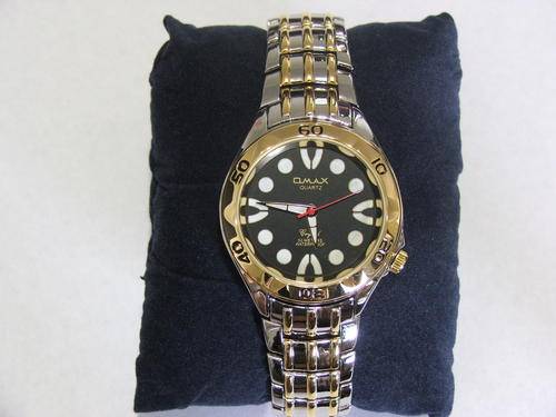 ***STUNNING DESIGN!!!***SILVER AND GOLD WATCH FROM THE OMAX COLLECTION!!!