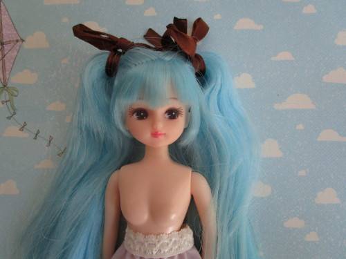 Licca chan doll ( light blue hair ) RARE