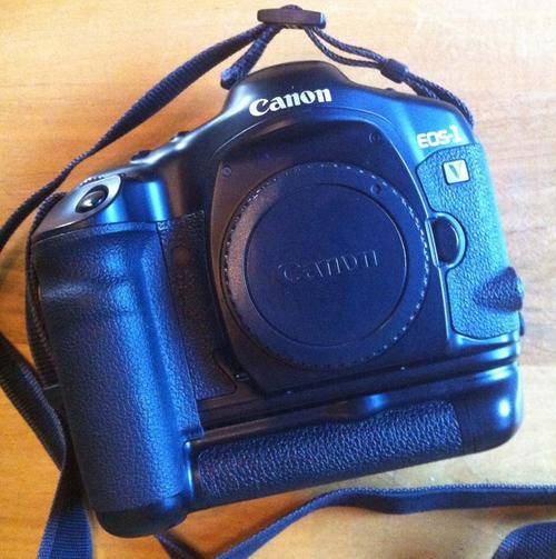 Canon EOS1V with BP-E1and data back