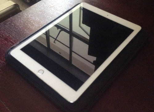 iPad Air 2 64 Gb + Cellular ++ Keyboard ++ Adobe Ink & Slide ++ Extras!
