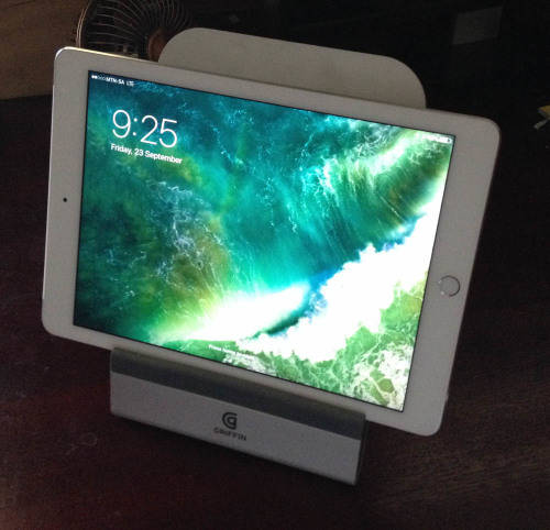 iPad Air 2 64 Gb + Cellular ++ Keyboard ++ Adobe Ink & Slide ++ Extras!