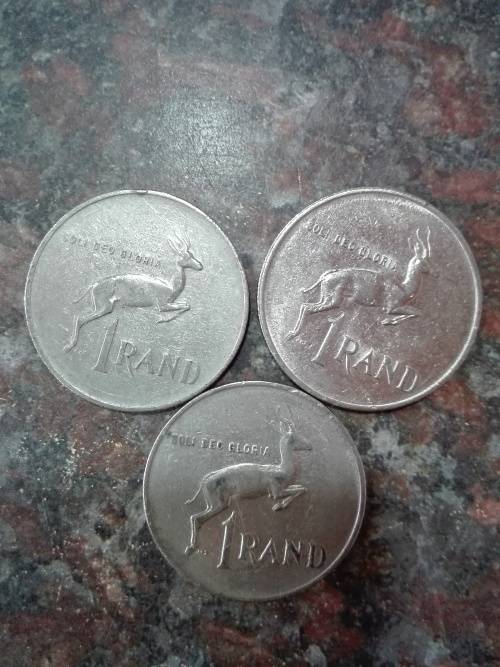 R1 Coins on Auction now!!! Bid start @ R1