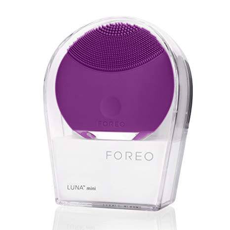 FOREO FACIAL CLEANING/EXFOLIATING  DEVICE