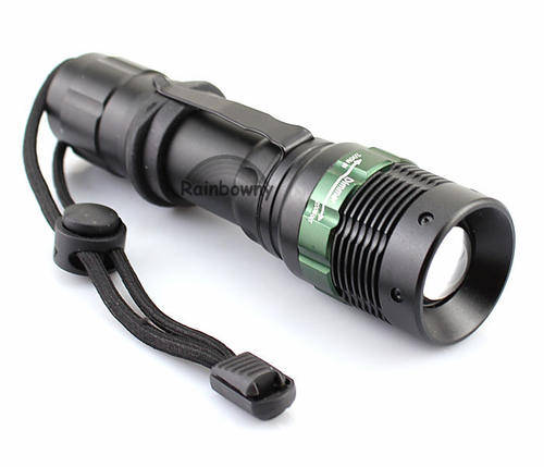 1000Lm LED Flashlight Rechargeable Torch with Clip and Zoom