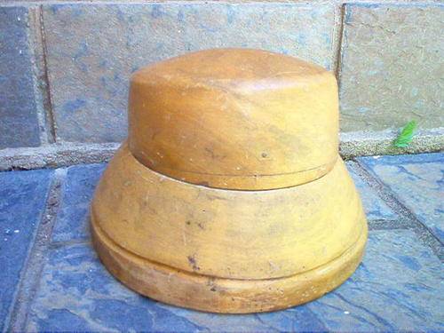 WOODEN HAT BLOCK