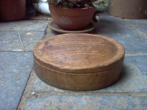 OLD WOODEN HAT BLOCK