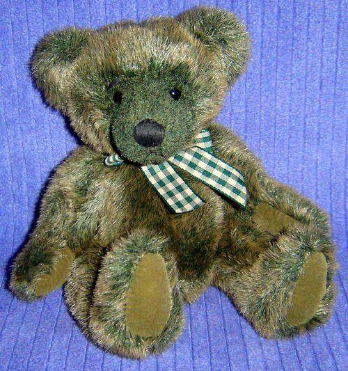Russ Berrie - Winslow.  Item no 2812.  Extremely Rare Handmade Bear!