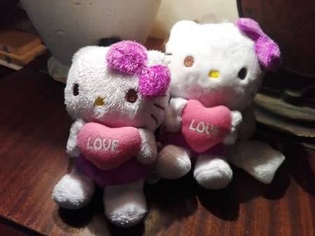 2x Hello Kitty's with Pink Love Hearts.  Plush Toy Doll!