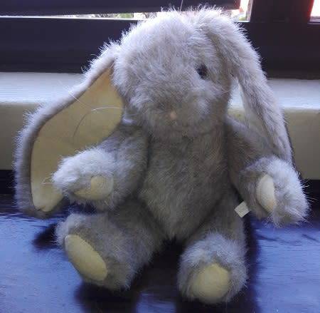 A Beautiful Bunny.  "Die Boltze Gruppe"  Plush Soft Toy.  30cm.