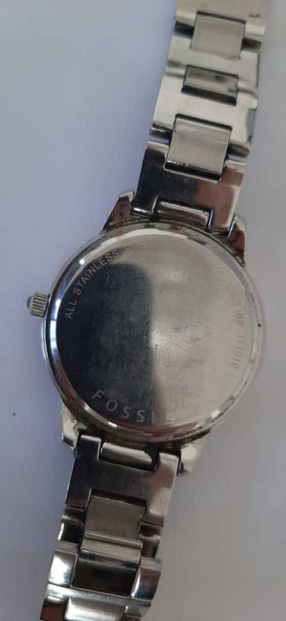 FOSSIL LADIES QUARTS WATCH SHINY CRYSTAL DESIGN!!