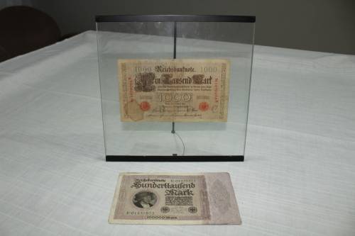 Reichsbanknote  x 2 - 100 000 Mark 1923 and 1910 1000 Mark (in frame!)