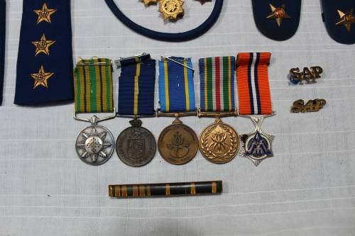 Police Captain - deceased. Take all his stuff for R 1500!!