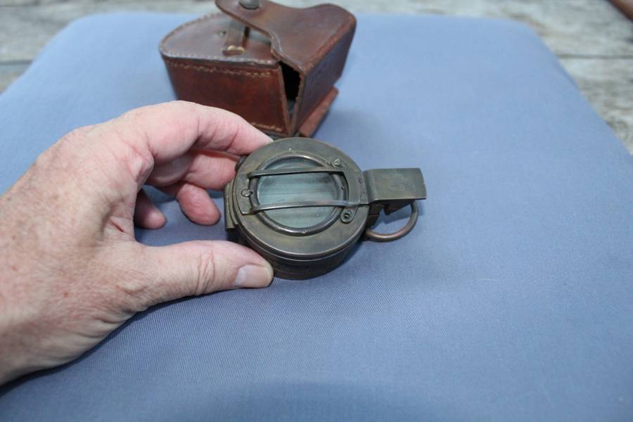 WWI British Officer`s Compass - 1916.....great find!......