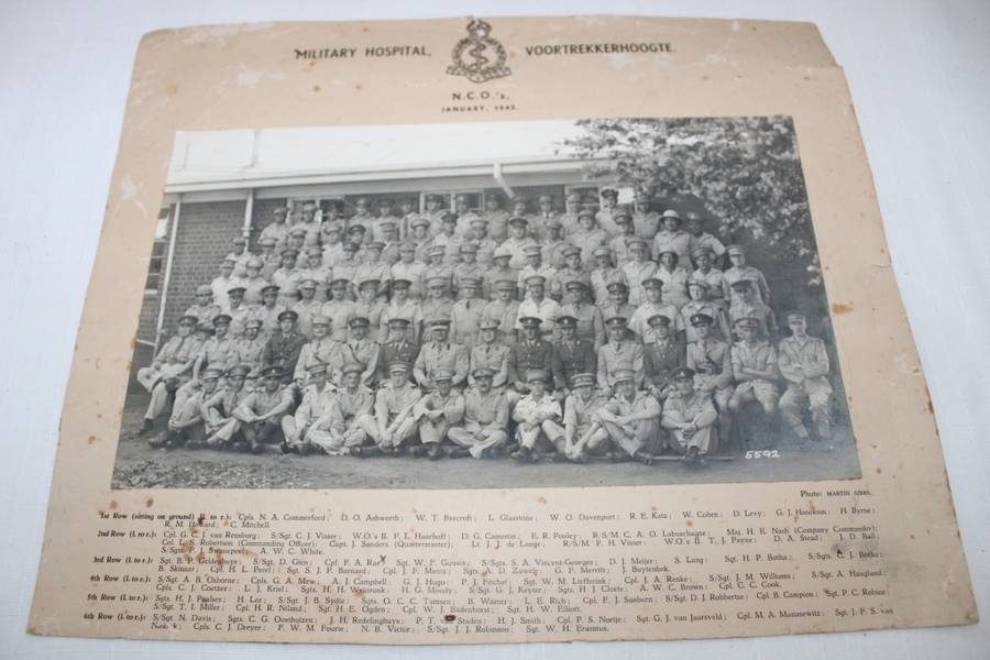 WW2 Medical badge and medal collectors!!