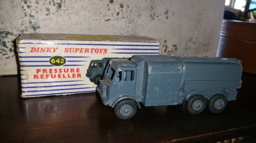 DINKY TOYS 642 PRESSURE REFUELLER  with original box