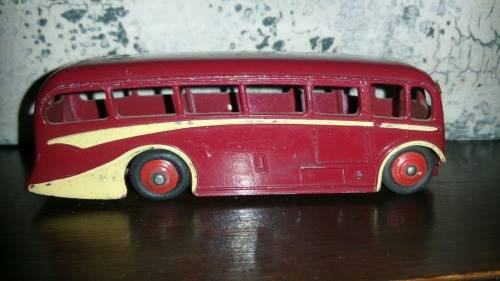 DINKY TOYS LUXURY COACH NO BOX