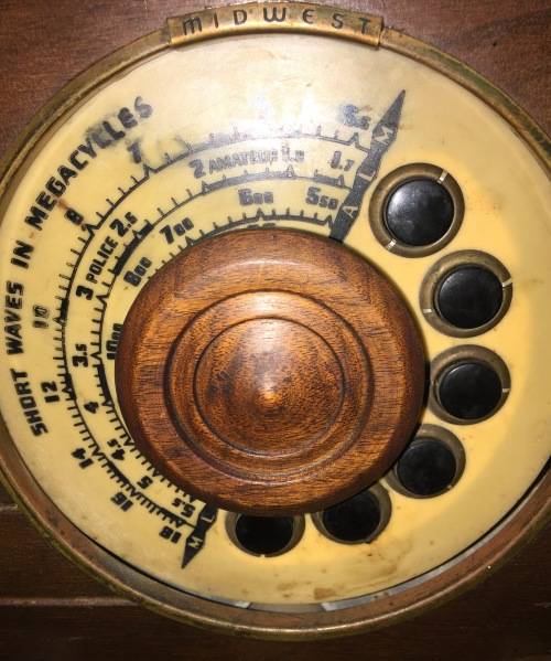 Wooden Midwest - Shortwave In Megacycles - Valve Radio (WORKING)