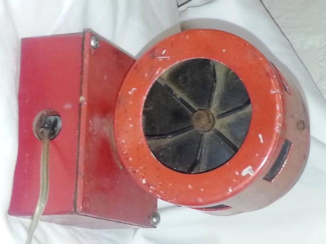 Vintage Fire Siren IN PERFECT WORKING ORDER