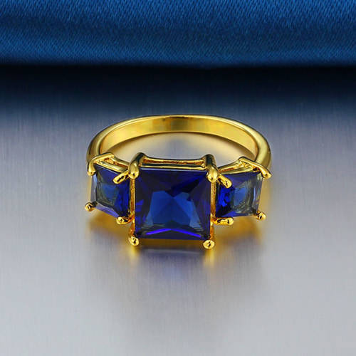 BEAUTIFUL SIMULATED SAPPHIRE LADIES RING