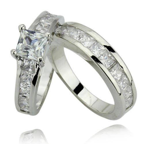 BEAUTIFUL **18K WHITE GOLD PLATED SIMULATED DIAMOND LADIES WEDDING RING SET