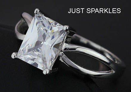 18K WHITE GOLD PLATED SIMULATED DIAMOND LADIES RING