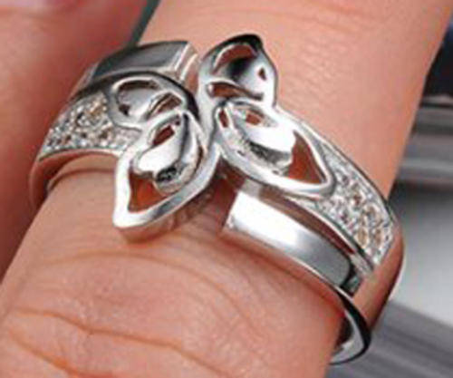 18K WHITE GOLD PLATED SIMULATED DIAMOND LADIES RING