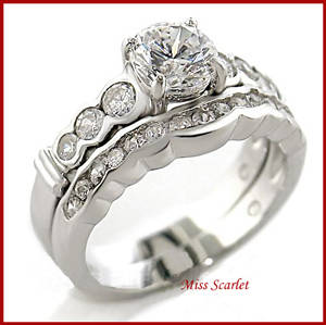 18K WHITE GOLD PLATED SIMULATED DIAMOND 2 PCE WEDDING RING SET- SIZE 8