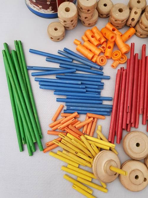 ORIGINAL 1960'S TINKERTOY CONSTRUCTION SET NO 146