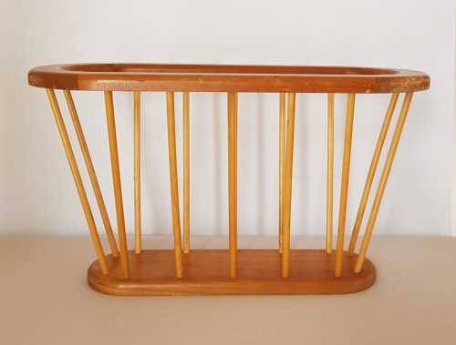 Mid-Century Modern / Retro Oval Spindle Magazine Rack (After Arthur Umanoff)