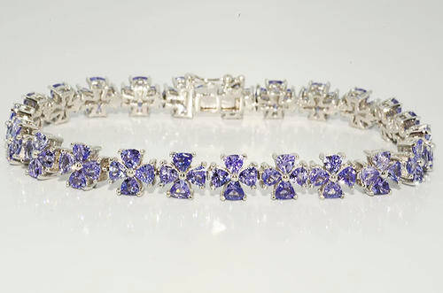 STUNNING TANZANITE BRACELET SET IN SOLID STERLING SILVER! 19.650CTS VALUE : R26'212.00