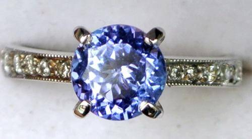 Certified! .  2.250Ct Natural Tanzanite and diamond Ring! 14K Solid Gold! VVS!.