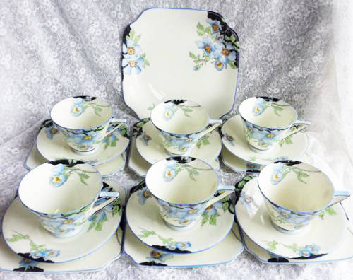 LESS R700.00       RARE  1920s, 21 X  PIECE. HAND PAINTED, ROYAL DOULTON, FINE BONE CHINA, TEA SET,