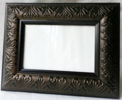 STYLISH  BRONZE COMPOSITE PHOTOGRAPH FRAME, WITH GLASS INSERT.