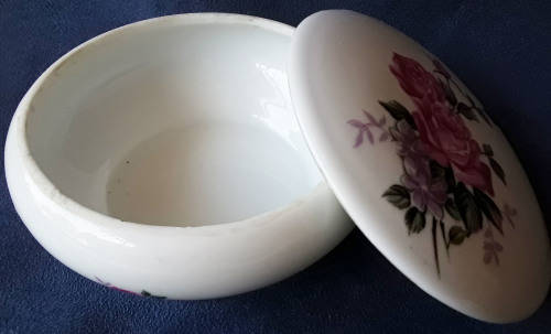 ROSY POSY WHITE CERAMIC DRESSING TABLE  LIDDED BOWL