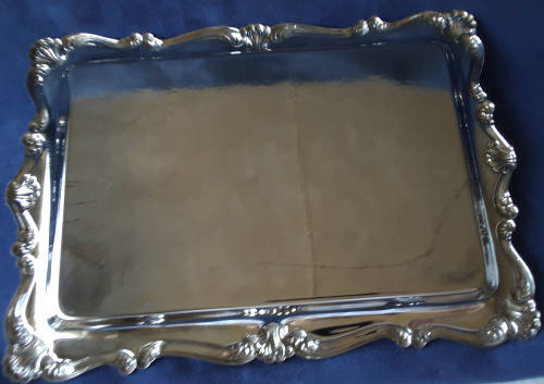 VINTAGE, AND PRETTY....SILVER PLATED TRAY IN VERY GOOD CONDITION