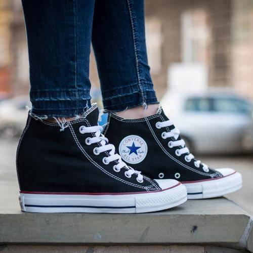 CONVERSE ALL STAR WEDGE LUX SIZE 6 LIMITED EDITION BLACK!!!!MARKET VALUE R1300