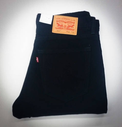 LEVIS'S ORIGNAL 522 SLIMFIT JEANS FOR MEN W32 L32 !!!!!!MARKET VALUE R999.99