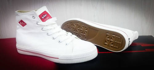 LEE COOPER ORIGINAL PHOENIX SNEAKER FOR MEN SIZE UK 7 (SA 7) !!!MARKET VALUE R699.99