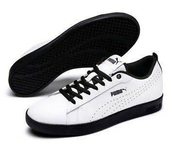 PUMA SMASH FOR WOMEN SIZE UK 5 (SA 5) !!!!!!! MARKET VALUE R1299.99