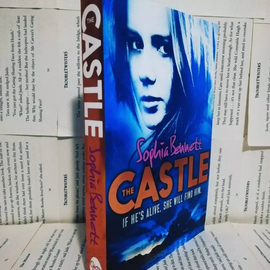 The Castle by Sophia Bennett