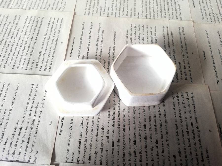 Small Ornament Bowl